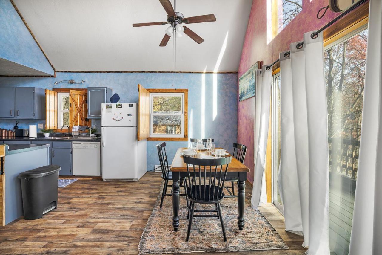 Quiet Loft Chalet Near Bryce W Hot Tub & Fire Pit Basye Exterior photo