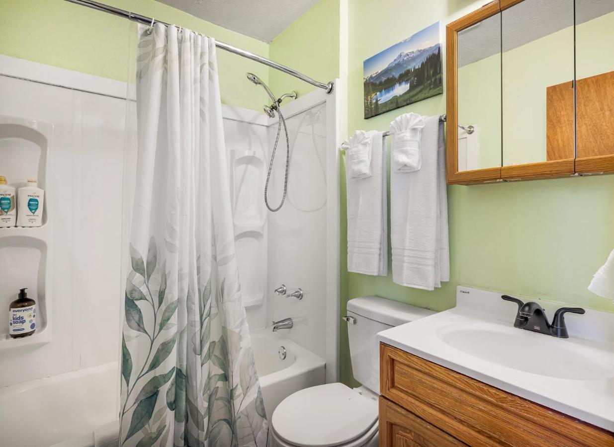 Quiet Loft Chalet Near Bryce W Hot Tub & Fire Pit Basye Exterior photo