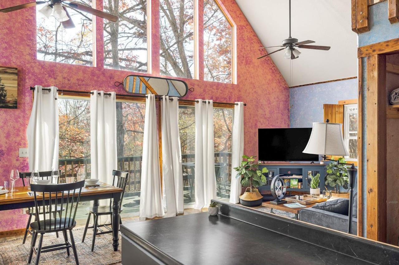 Quiet Loft Chalet Near Bryce W Hot Tub & Fire Pit Basye Exterior photo